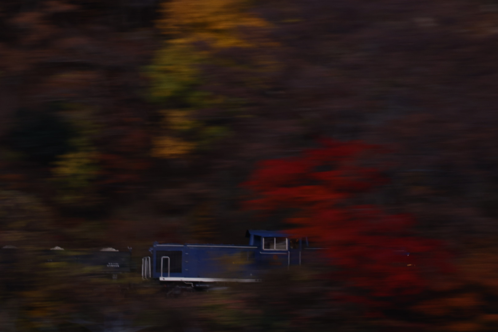 秋の鉄路